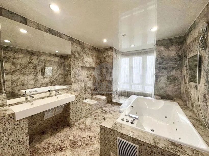 3-к. квартира, 184 м², 29/43 эт.