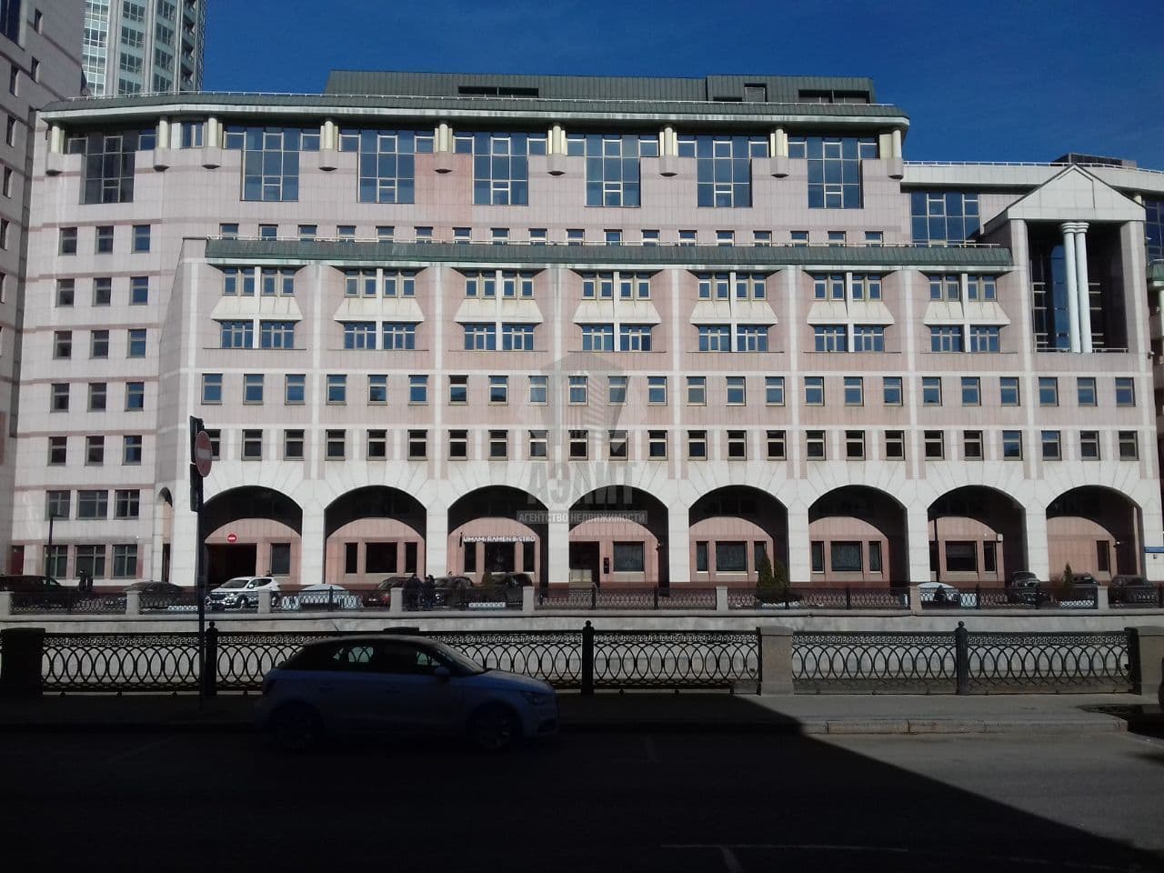 Офис в Риверсайд Тауэрс