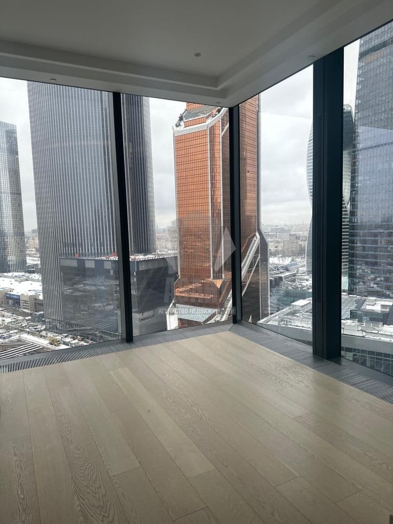 Neva Towers — фото 1 из 15