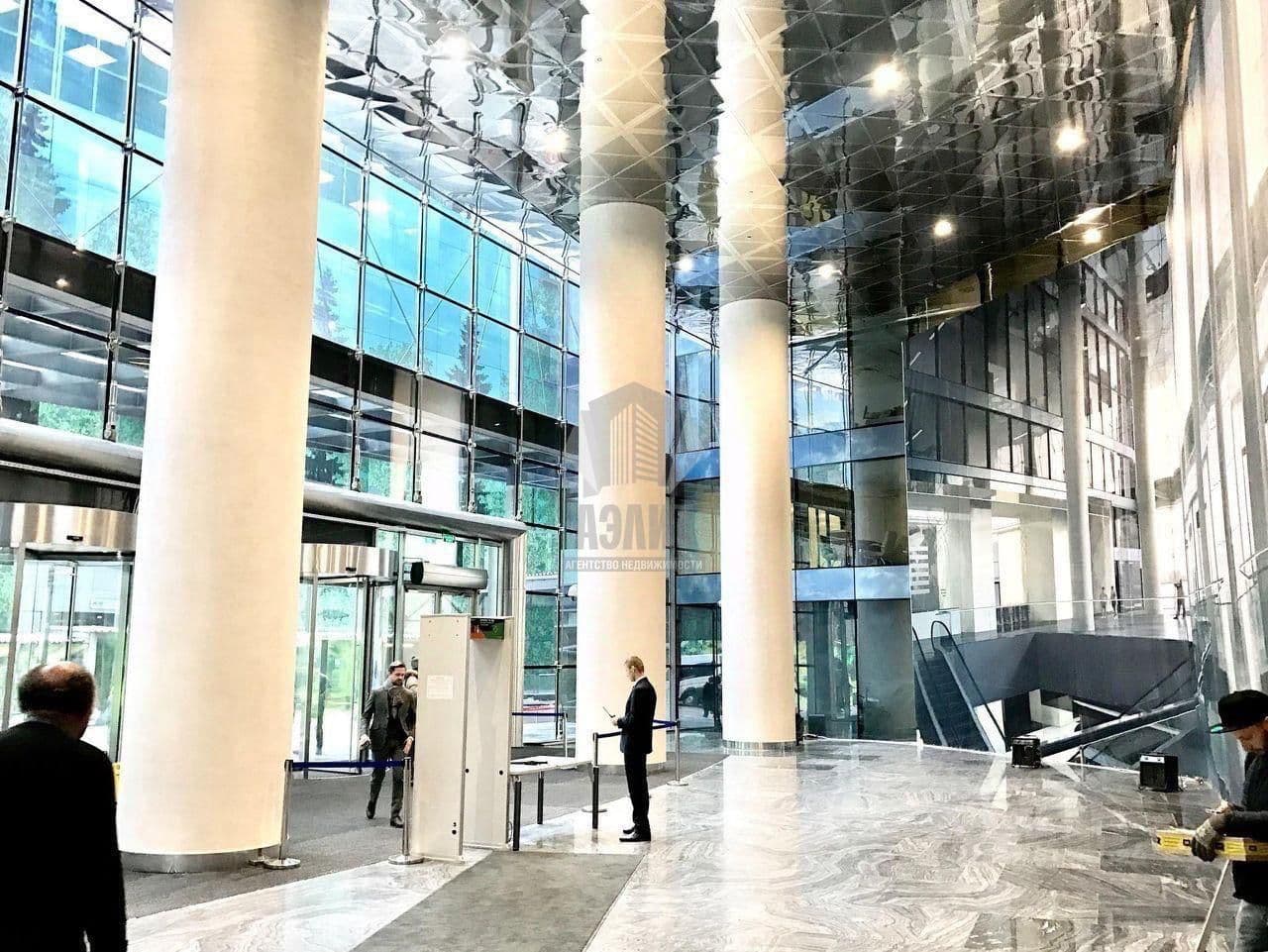 Сдается торговая площадь (А) в Башне Федерация — фото 1 из 12